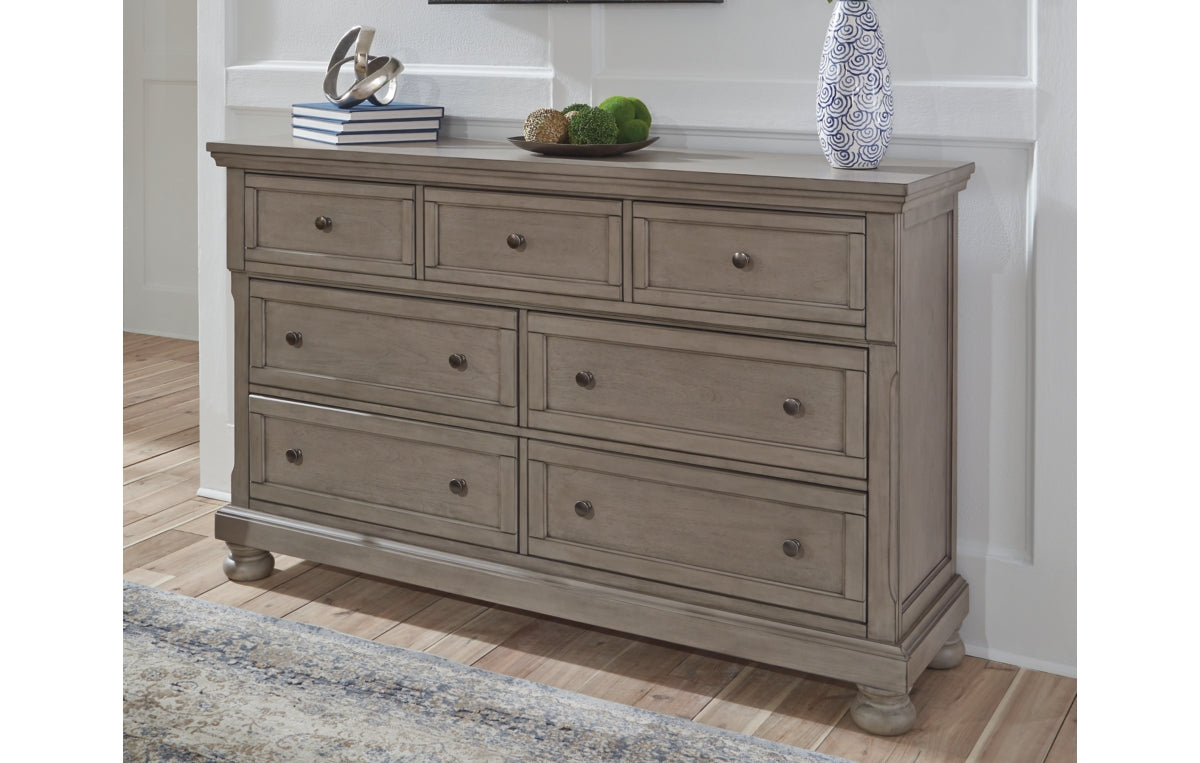Lettner Dresser