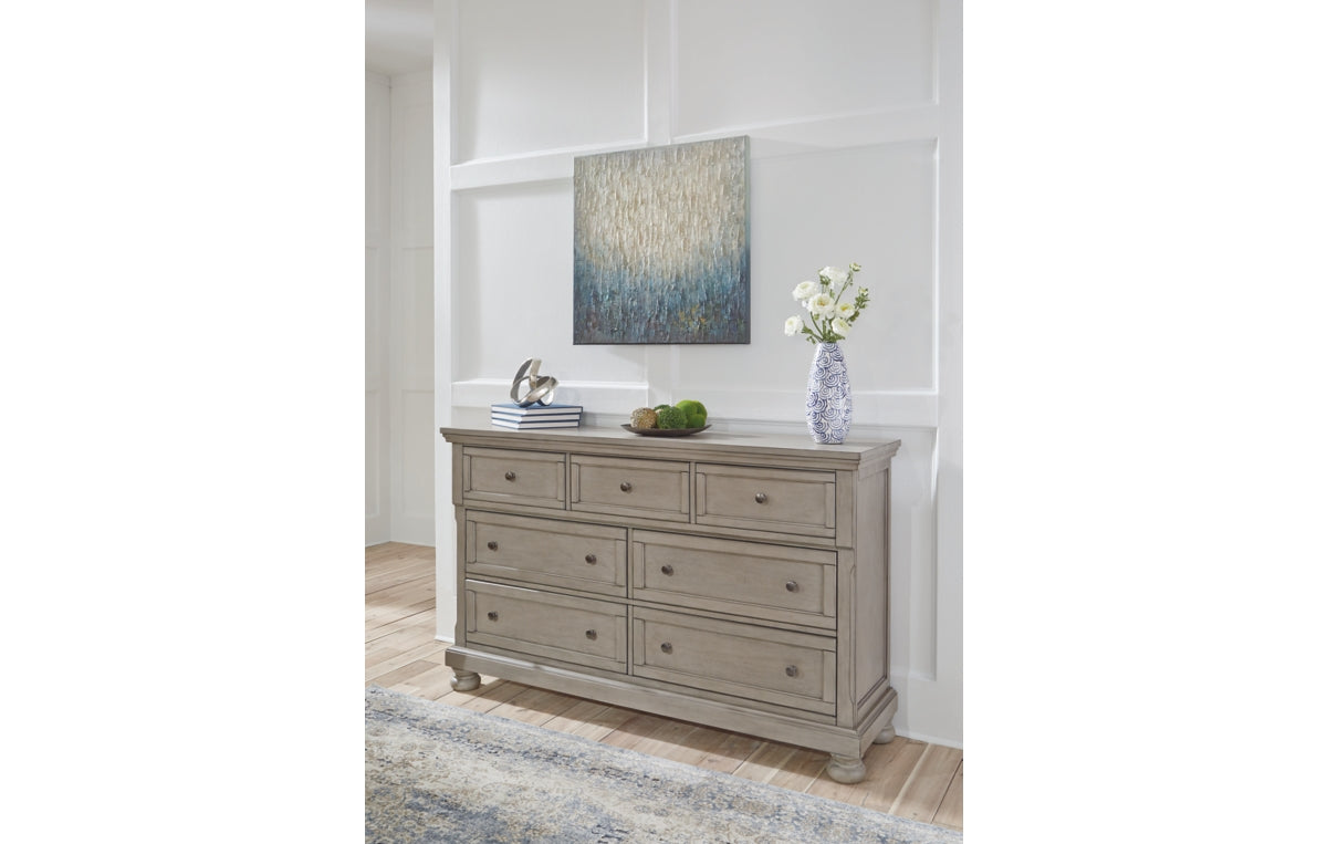 Lettner Dresser