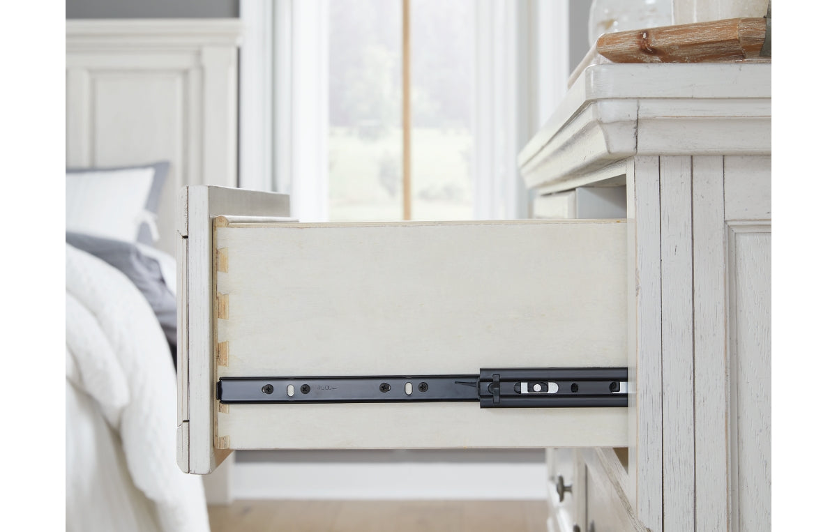 Robbinsdale Dresser