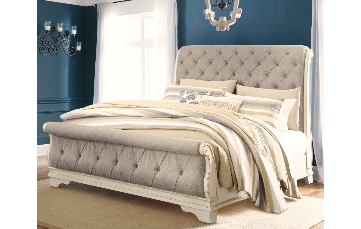 Realyn King Sleigh Bed