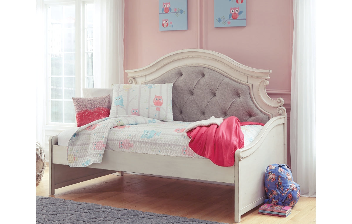 Realyn Twin Day Bed
