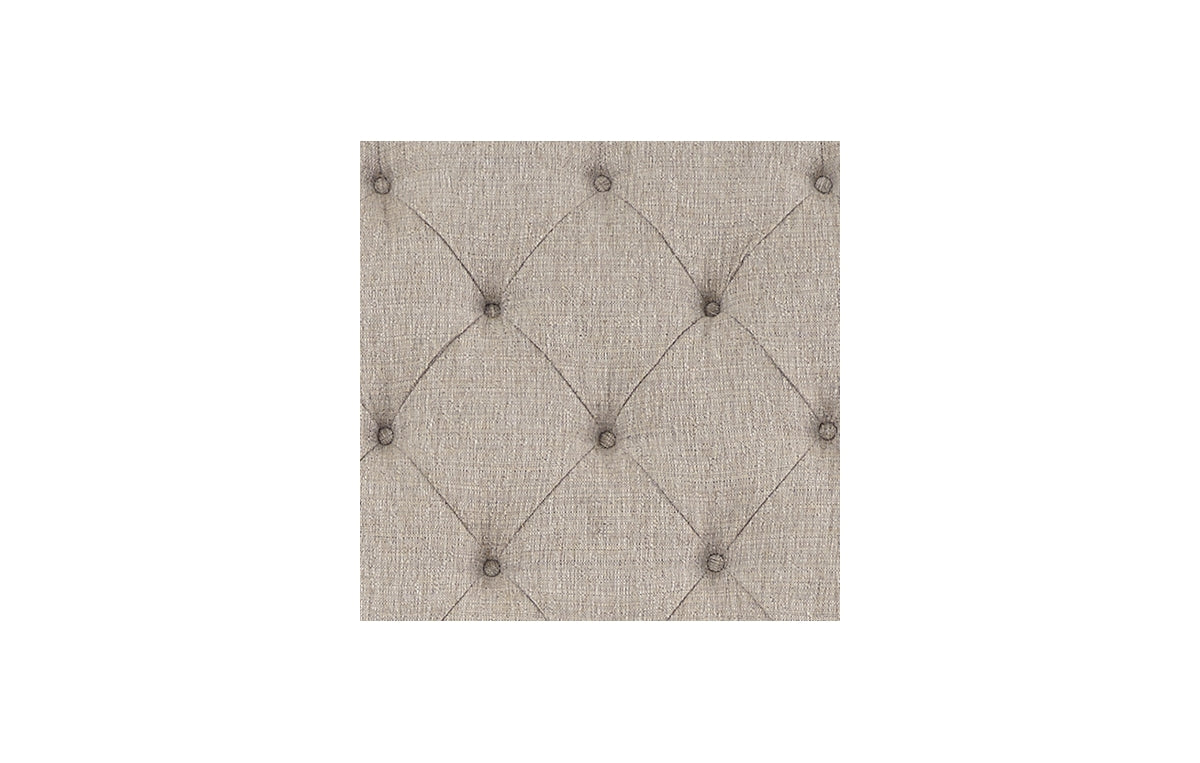 Realyn King Upholstered Bed with Mirrored Dresser and Chest