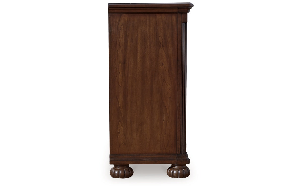 Lavinton Dresser