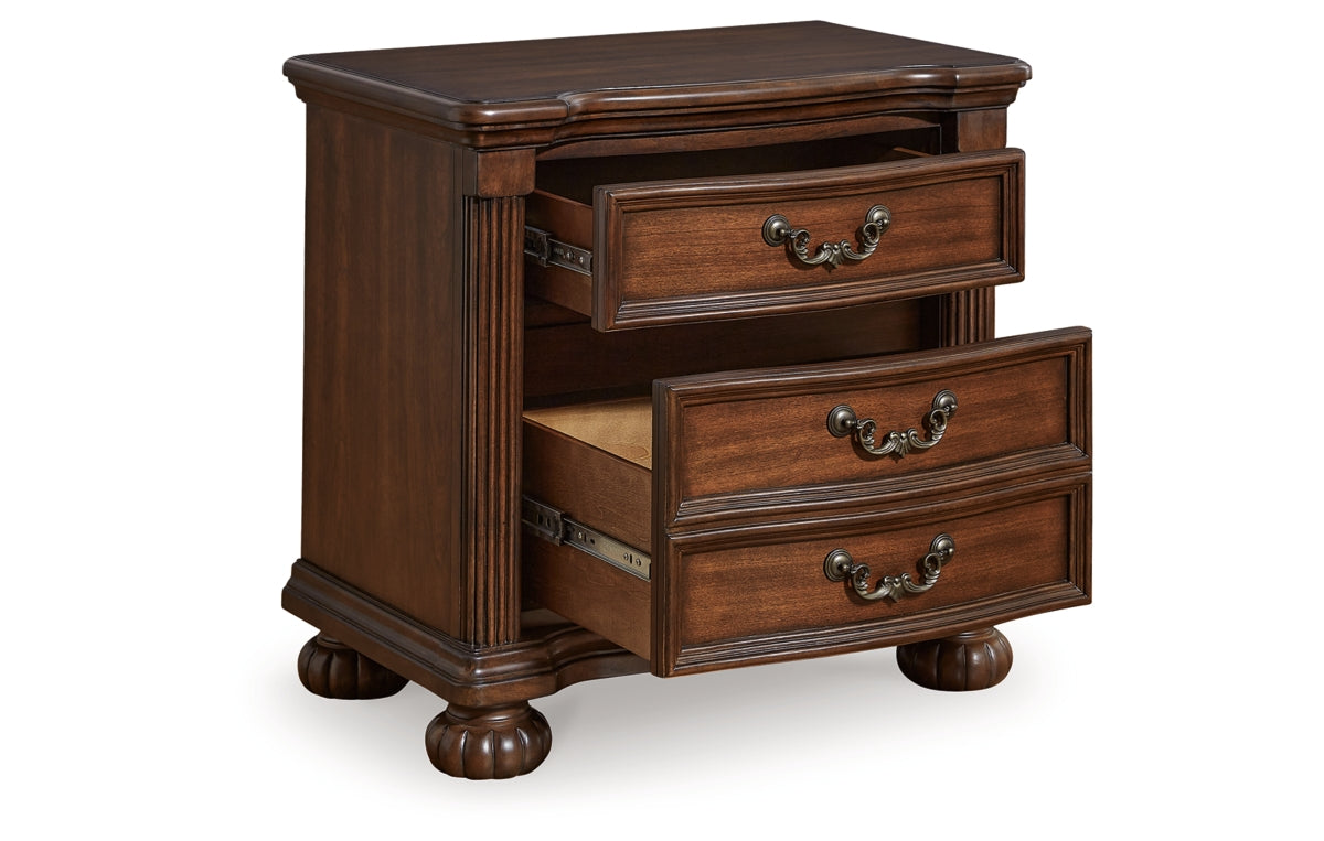Lavinton California King Poster Bed with Mirrored Dresser, Chest and Nightstand