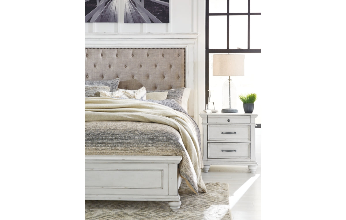 Kanwyn King Panel Bed