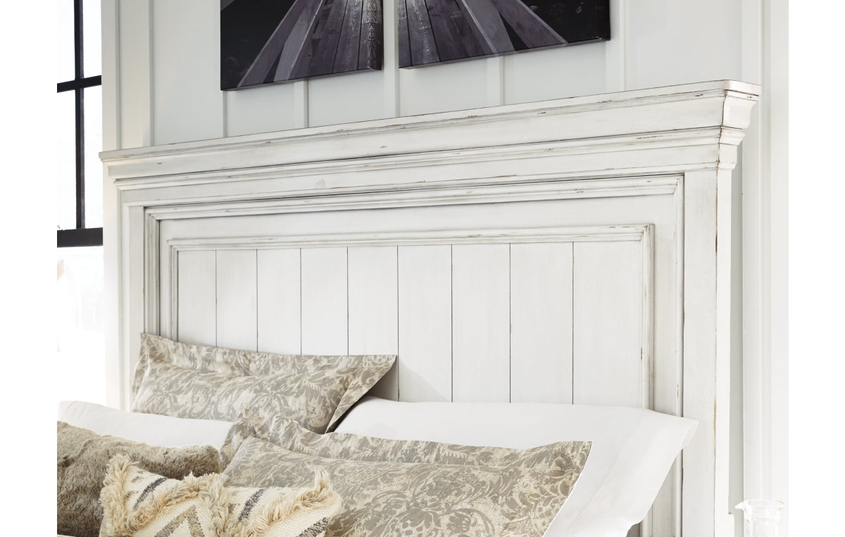 Kanwyn King Panel Bed with Storage Bench