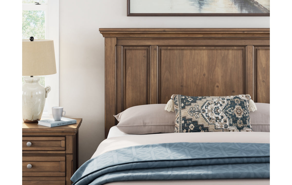 Feddinger Queen Panel Bed with Mirrored Dresser, Chest and Nightstand
