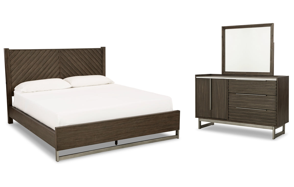 Arkenton King Panel Bed with Mirrored Dresser