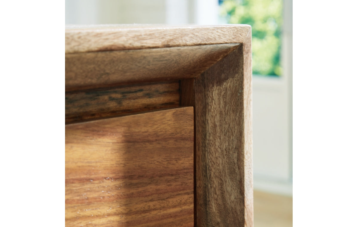Dressonni Dresser