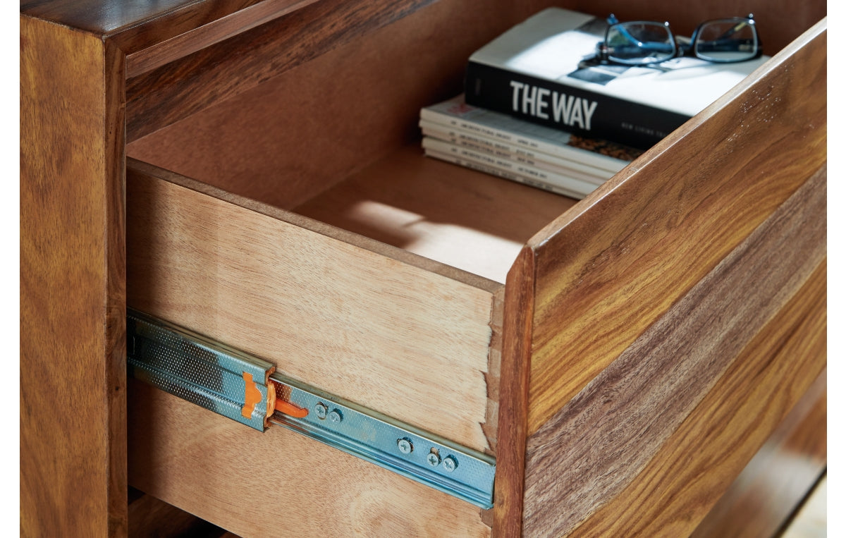 Dressonni Dresser