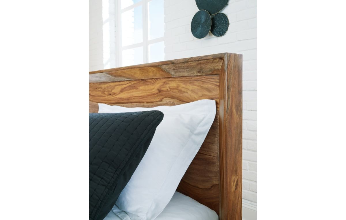 Dressonni Queen Panel Bed