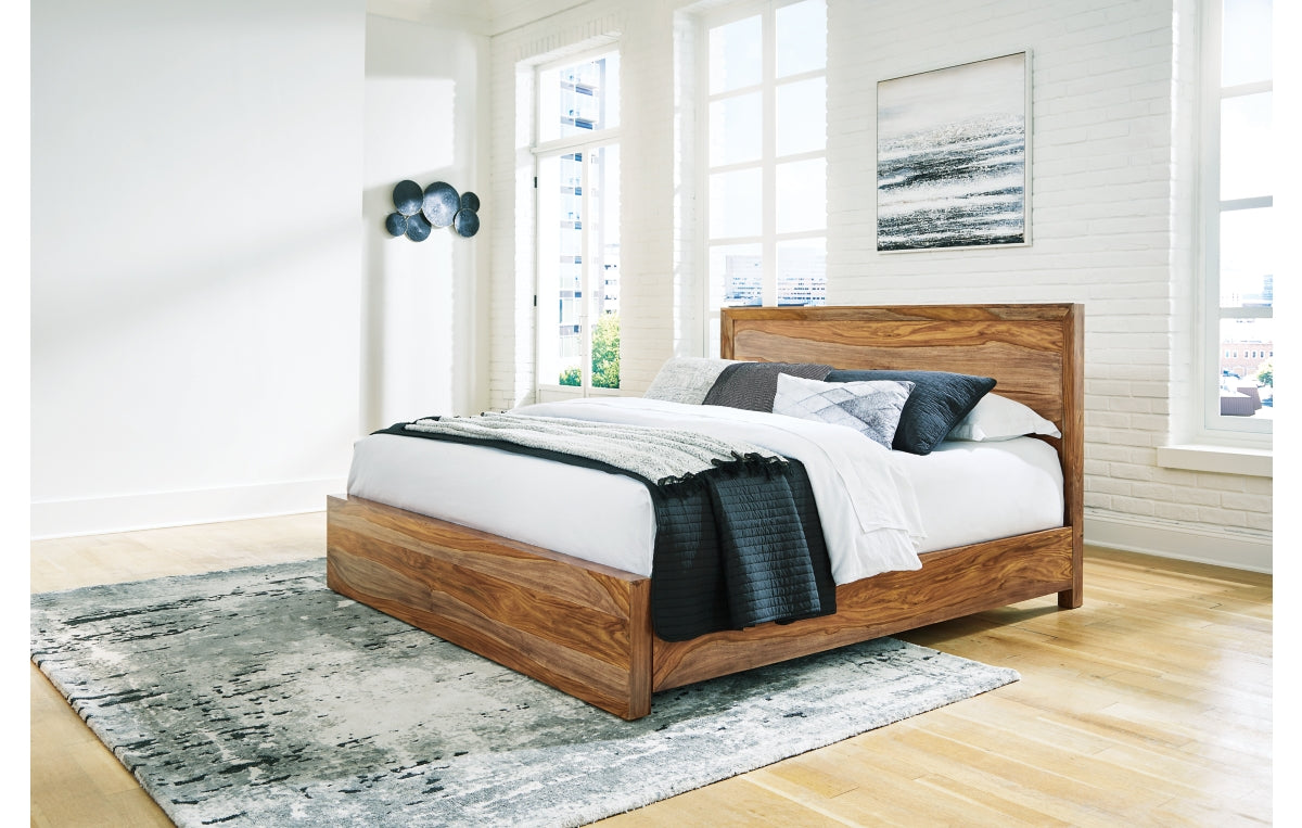 Dressonni King Panel Bed with Mirrored Dresser
