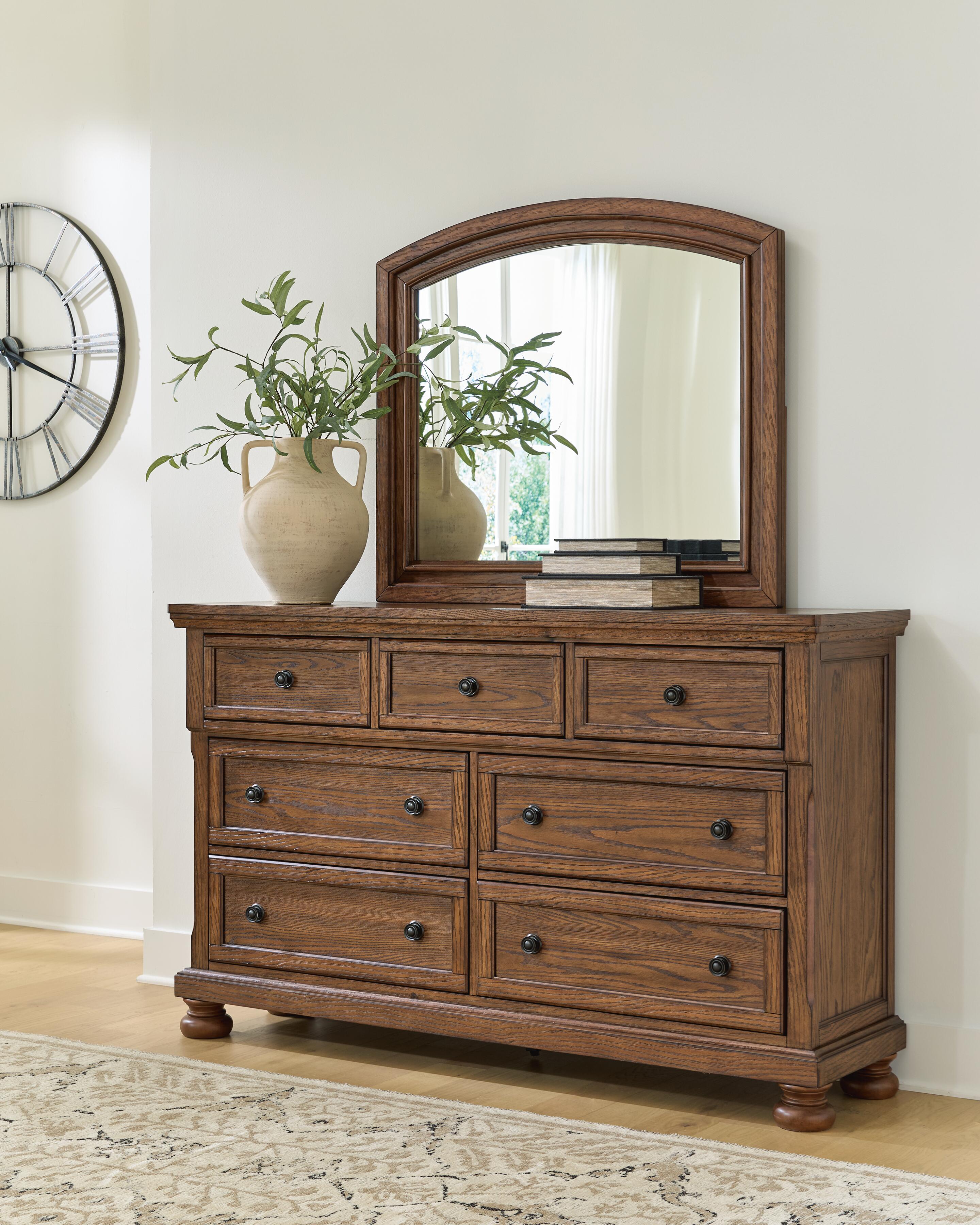 Zackaryn Dresser and Mirror