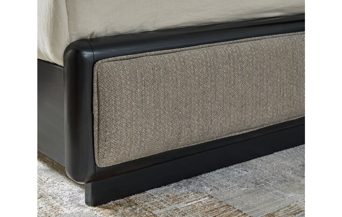 Rowanbeck Queen Upholstered Panel Bed