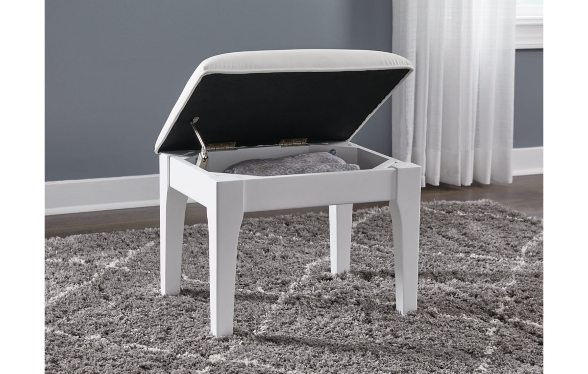 Chalanna Vanity Stool