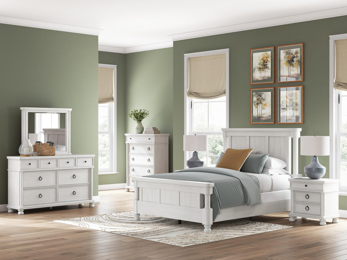 Rowlenstown Queen Poster Bed