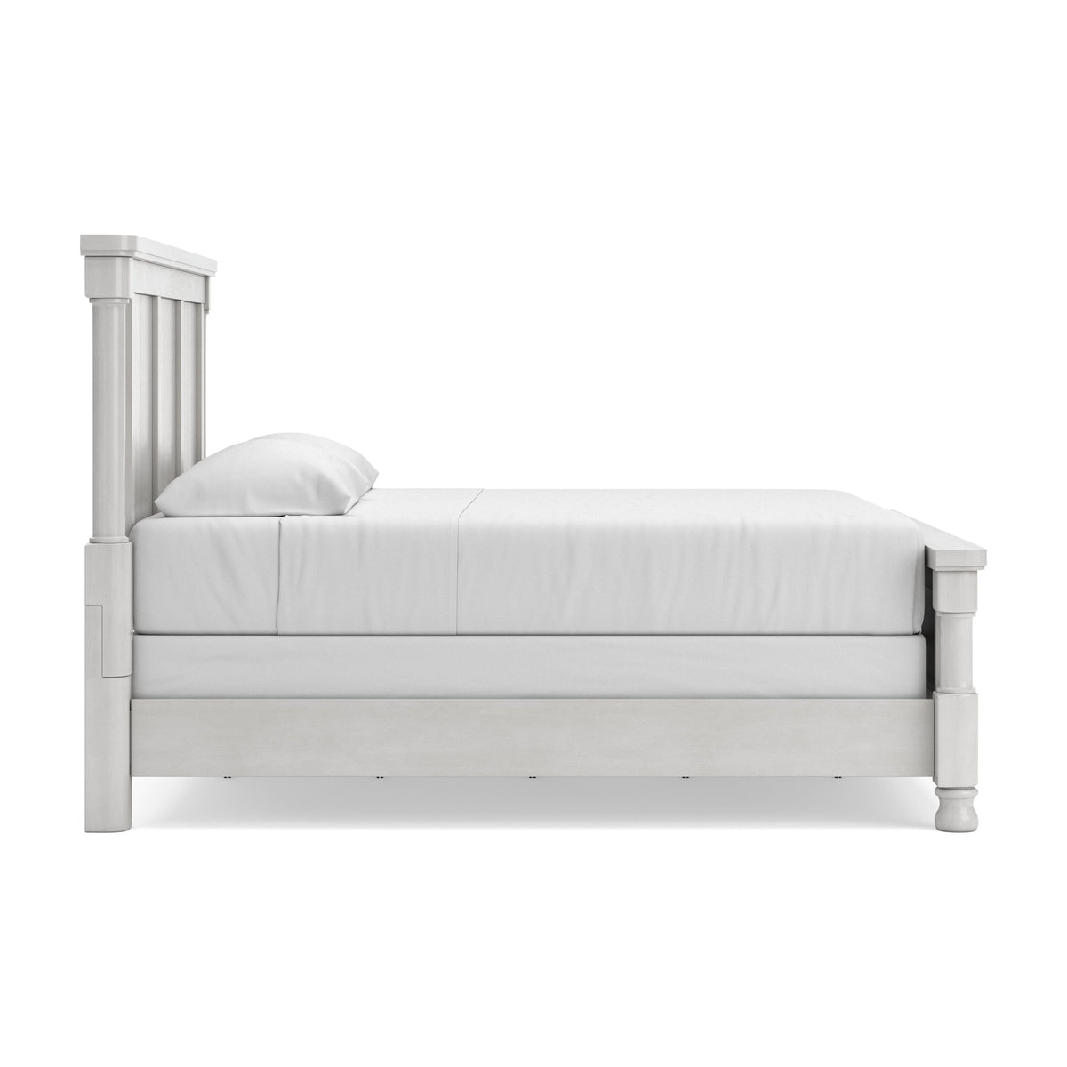Rowlenstown King Poster Bed