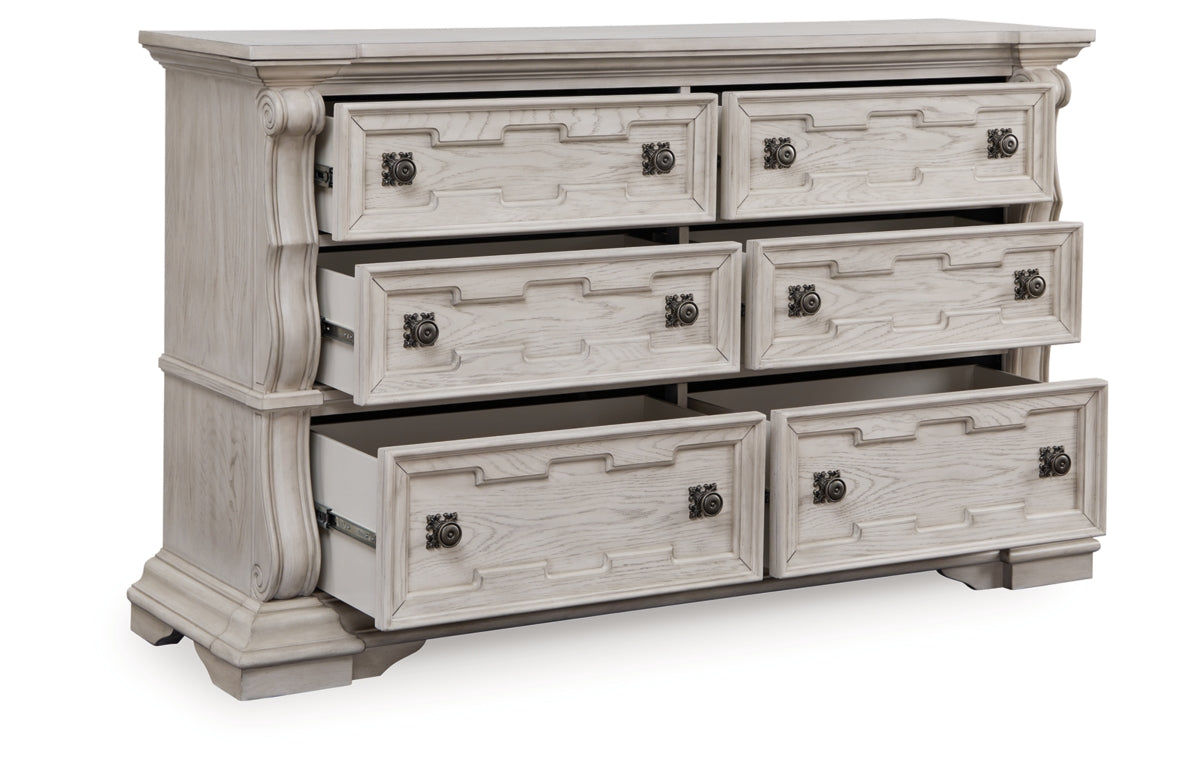 Bruchandi Dresser
