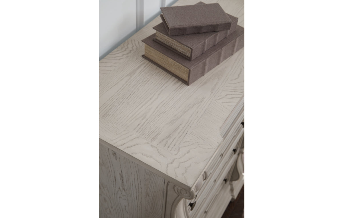 Bruchandi Chest of Drawers