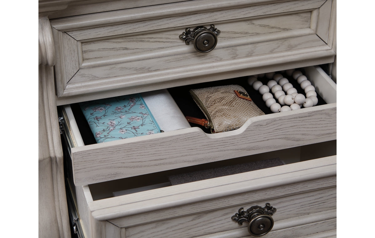 Bruchandi Nightstand