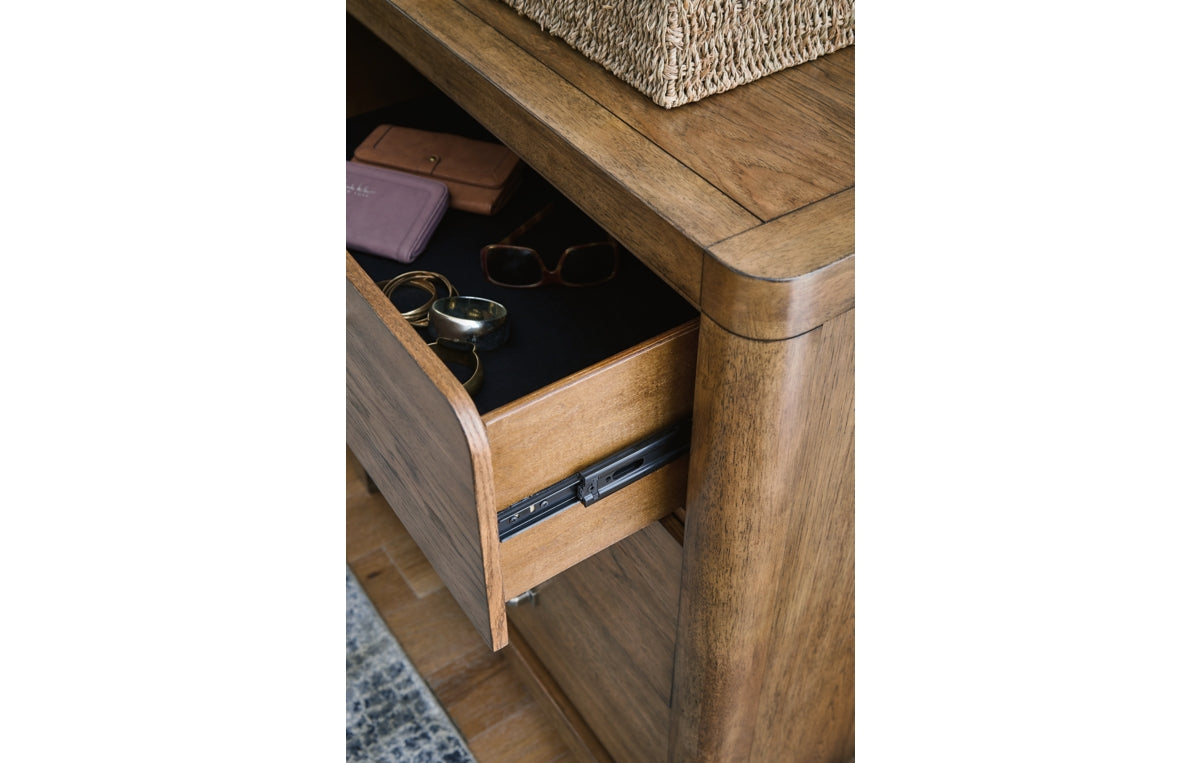 Cabalynn Dresser