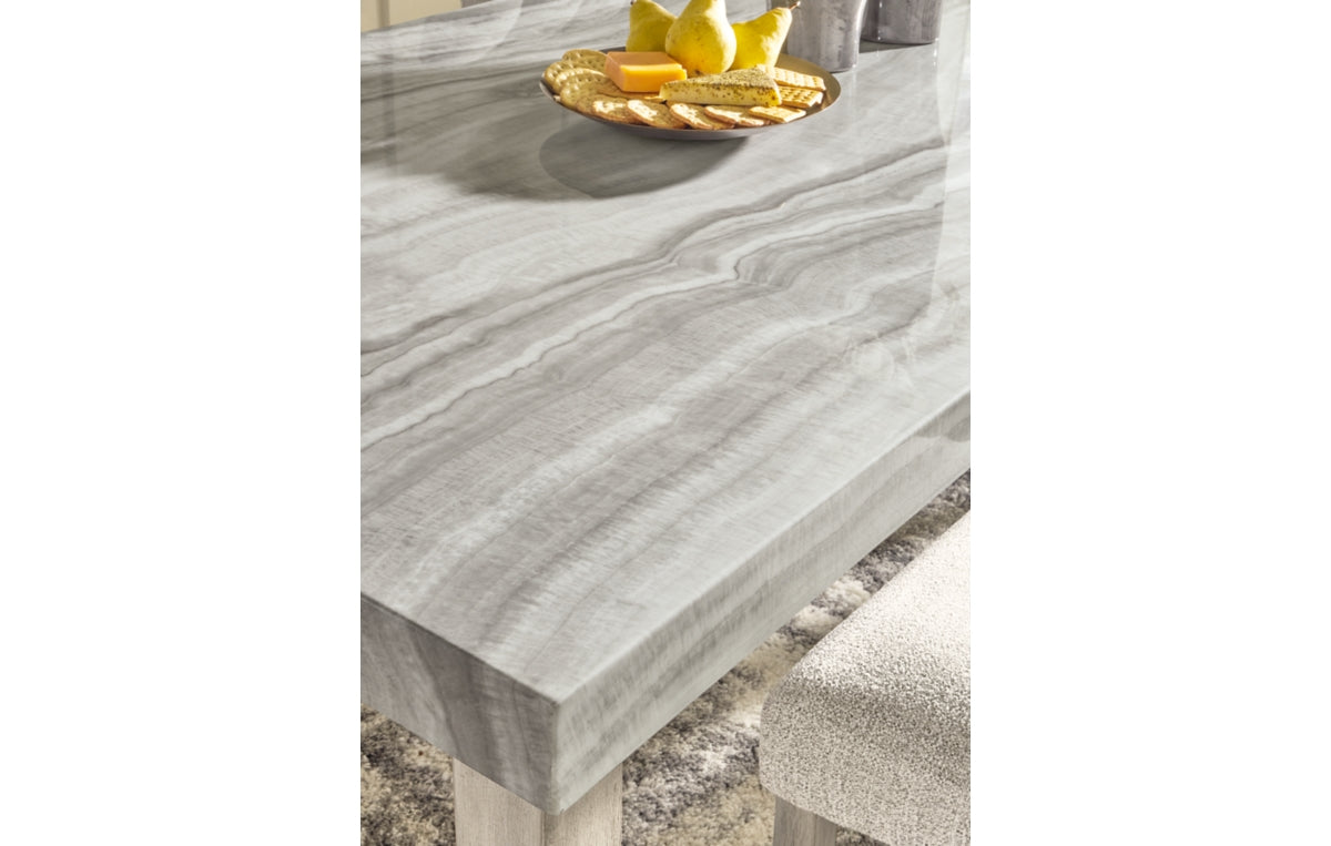 Larawyn Dining Table
