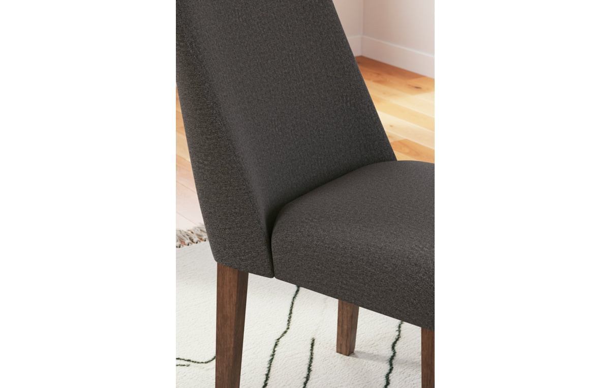 Lyncott Dining Table and 4 Chairs