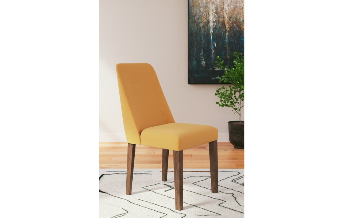 Lyncott Dining Table and 4 Chairs