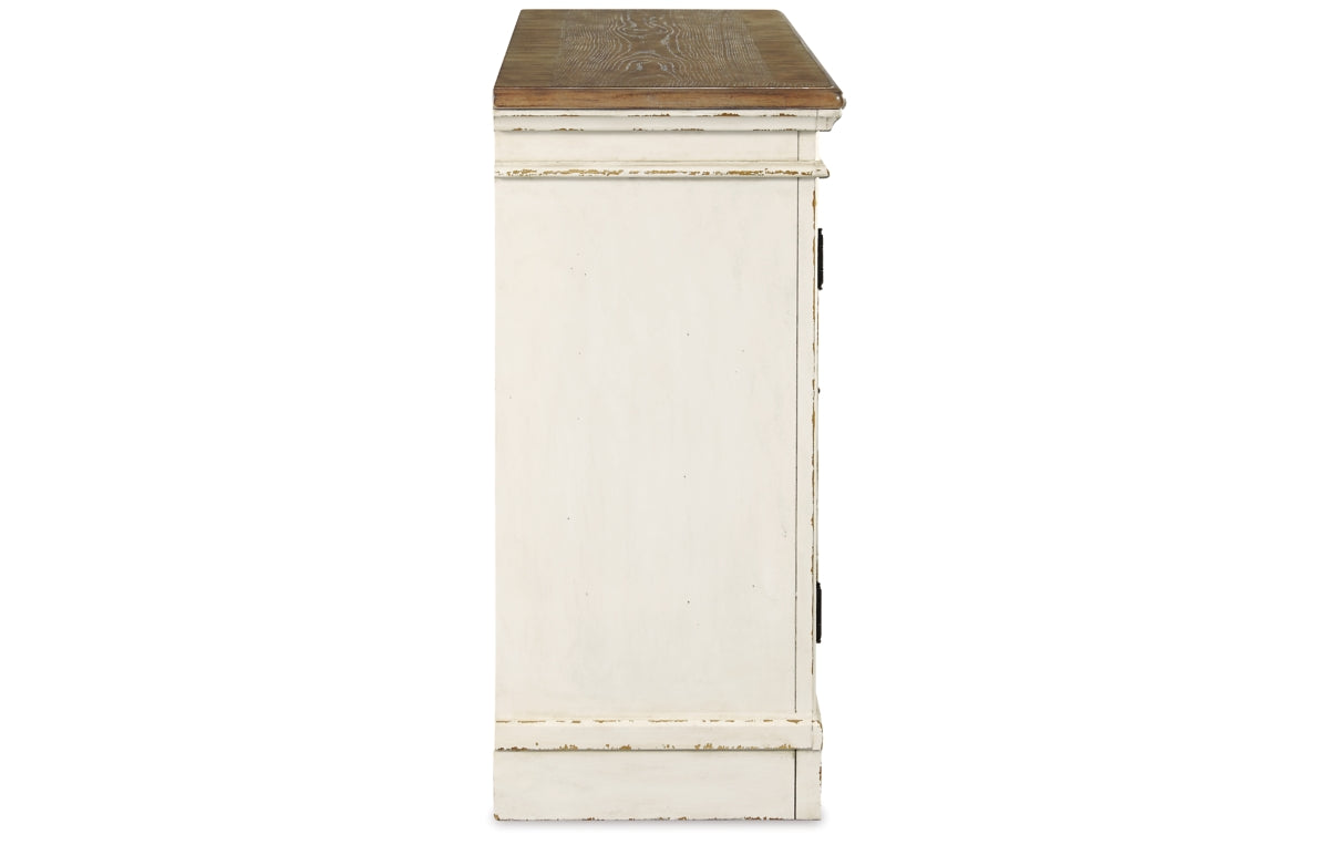 Realyn Dining Server