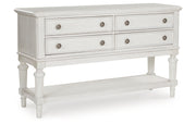 Montelaine Dining Server