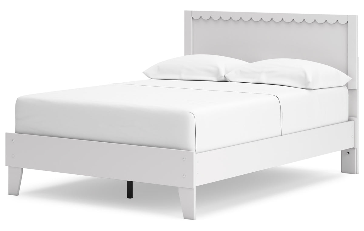 Hallityn Full Panel Platform Bed