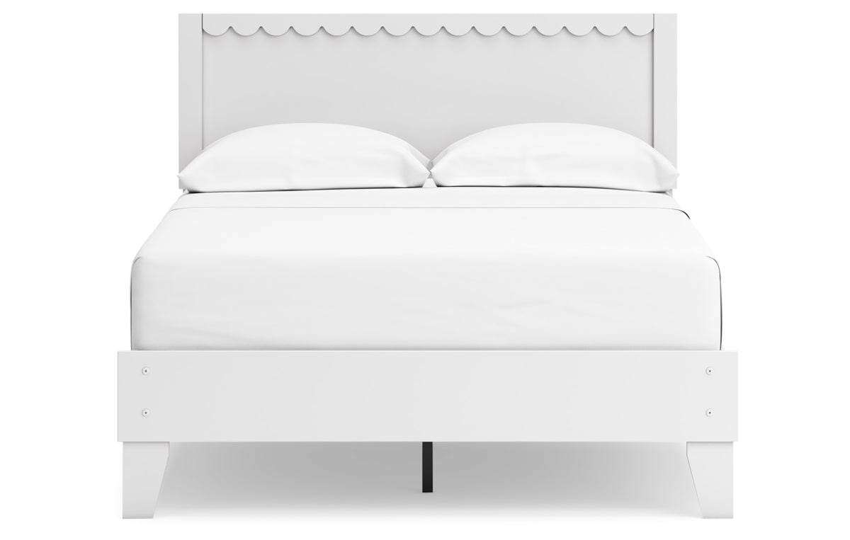 Hallityn Full Panel Platform Bed