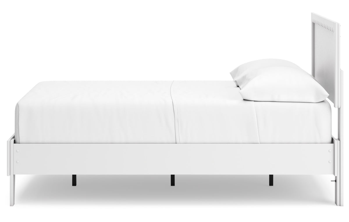 Hallityn Full Panel Platform Bed