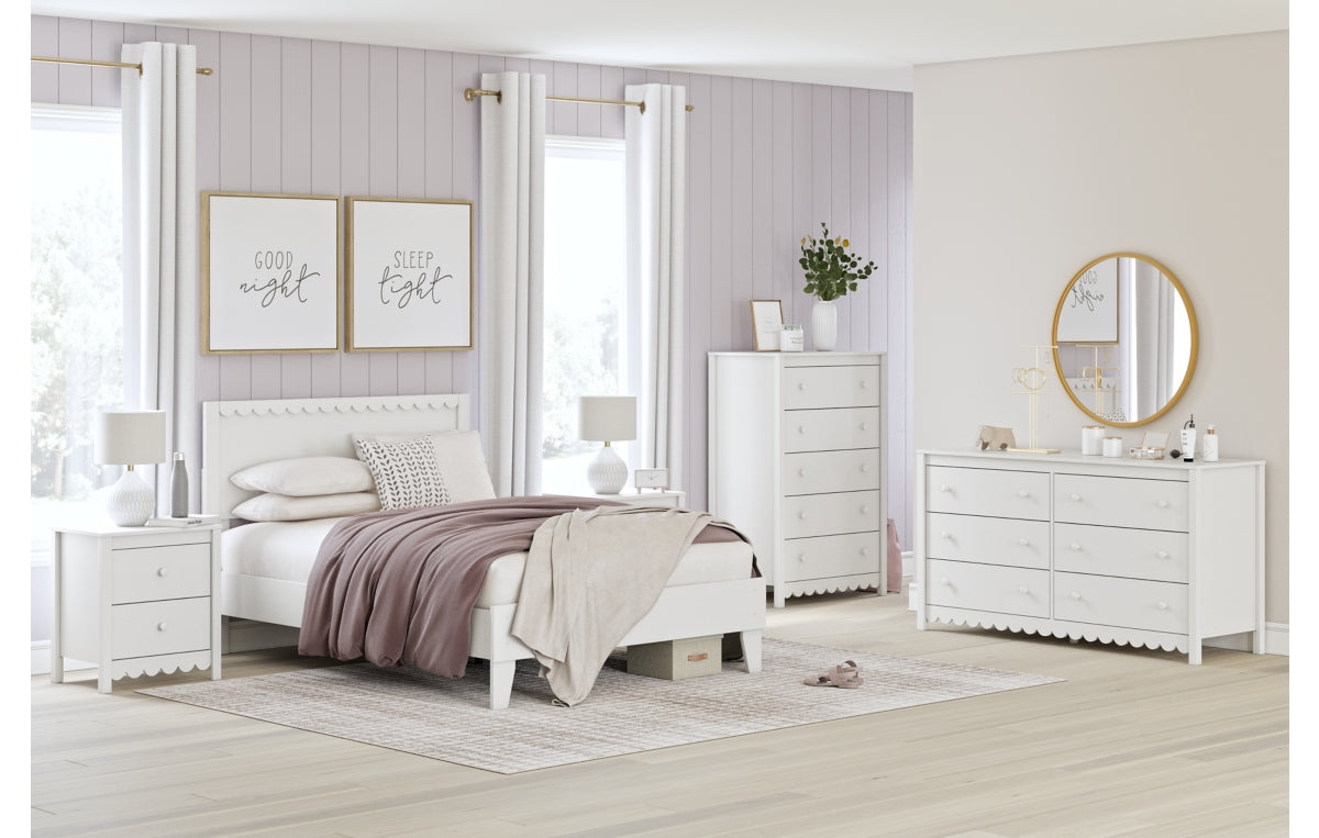 Hallityn Dresser