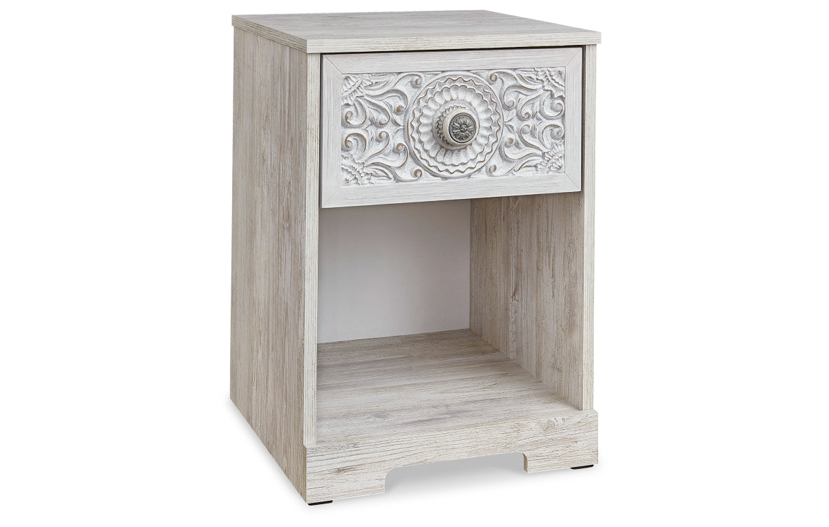 Paxberry Nightstand