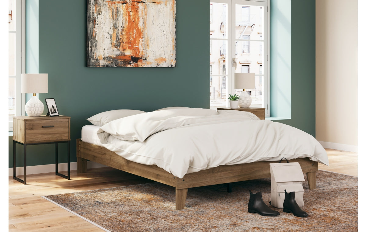 Deanlow Queen Platform Bed