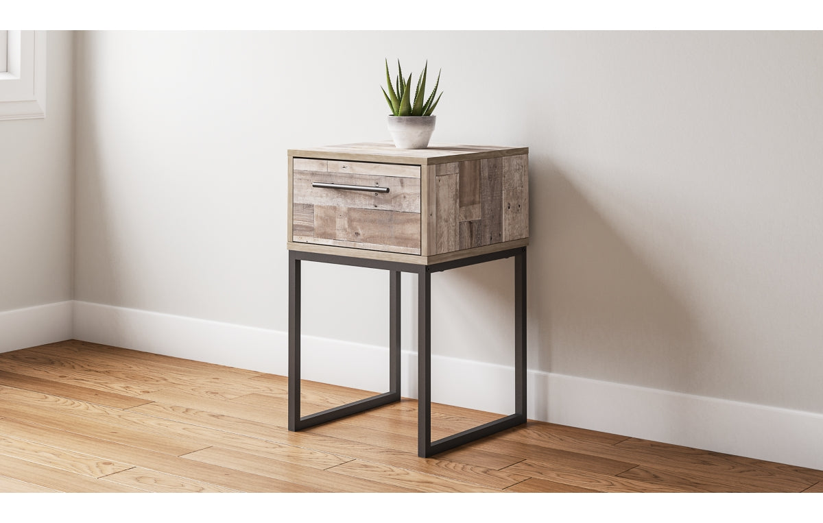 Neilsville Nightstand