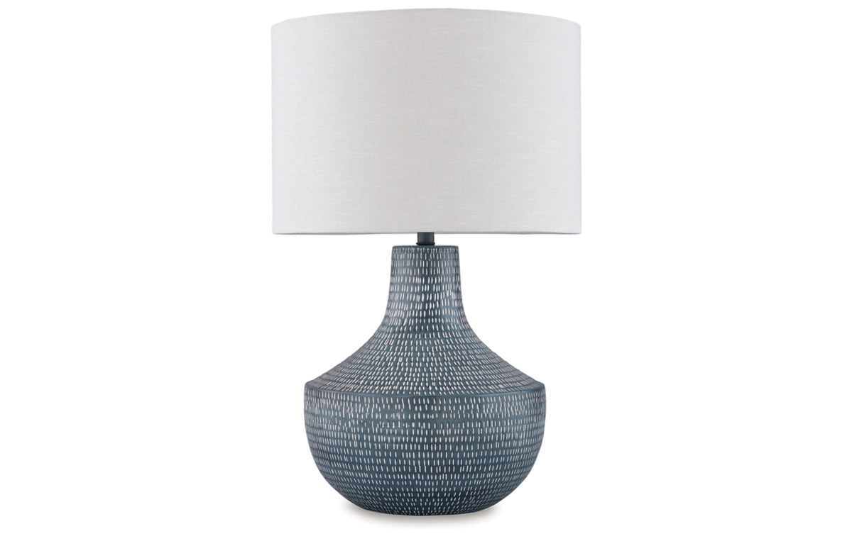 Schylarmont Table Lamp