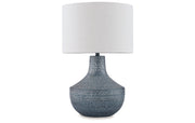 Schylarmont Table Lamp