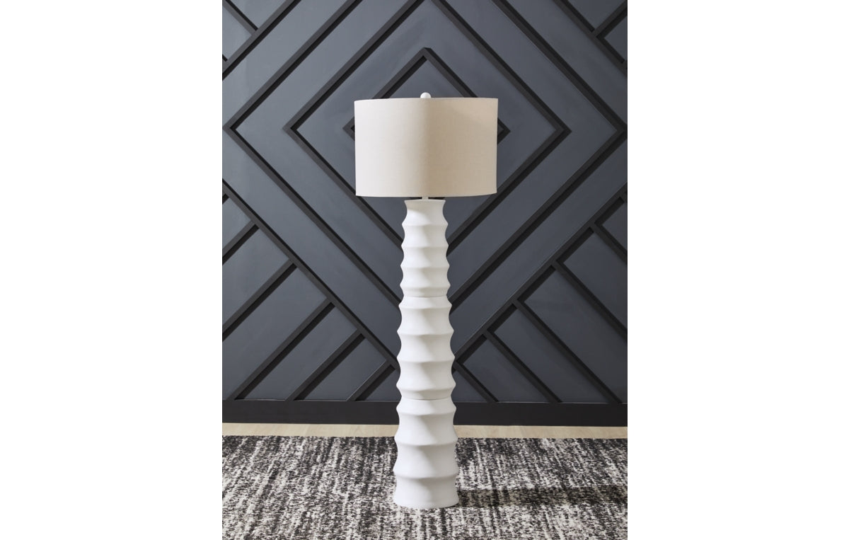 Veraleigh Floor Lamp