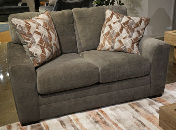 Mira Court Loveseat