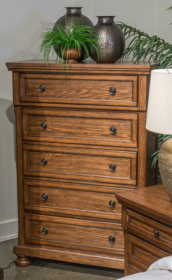 Zackaryn Chest of Drawers