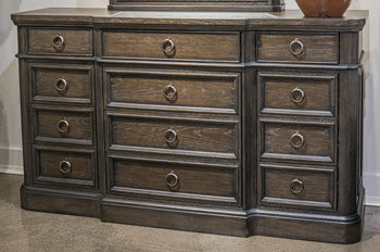 Wickenger Dresser