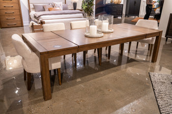 Baskinger Dining Butterfly Extension Table