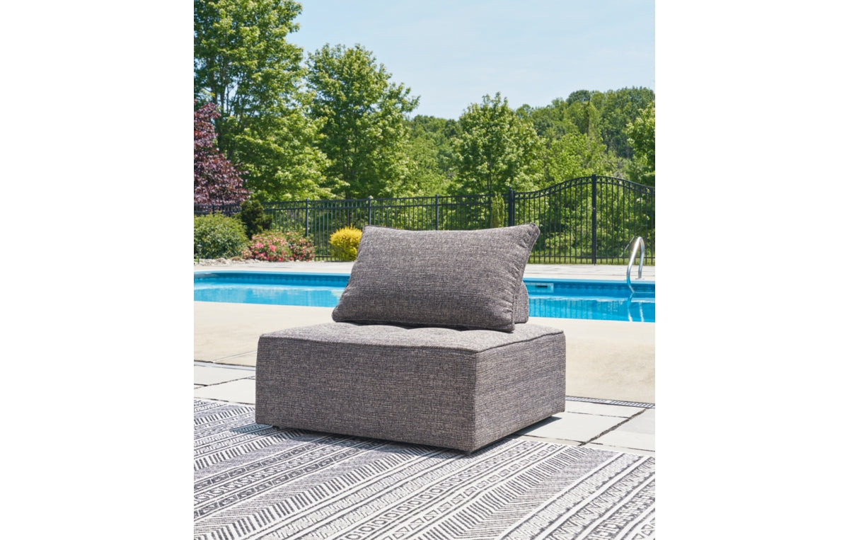 Bree Zee Outdoor Lounge Chair with Cushion