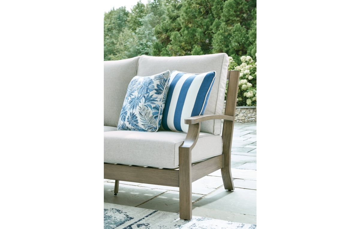 Rainier Ranch Outdoor Sofa with Cushion