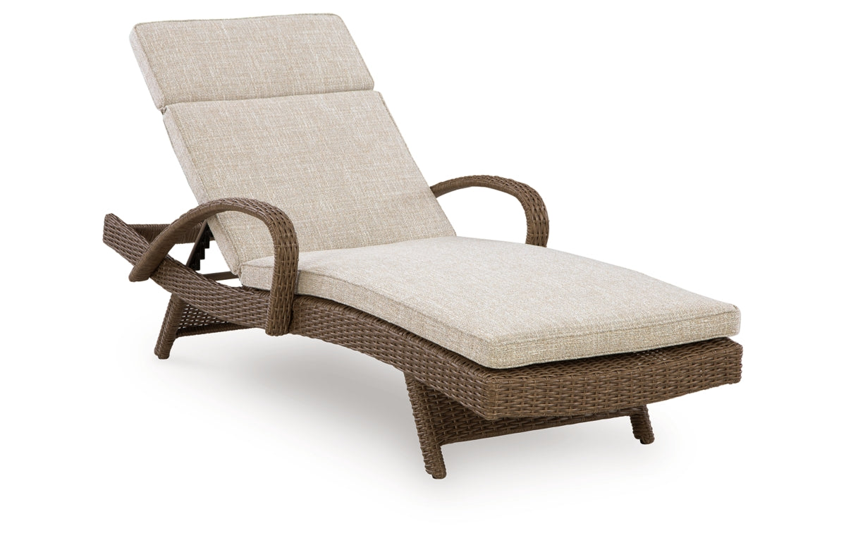 Laguna Heights Chaise Lounge with Cushion