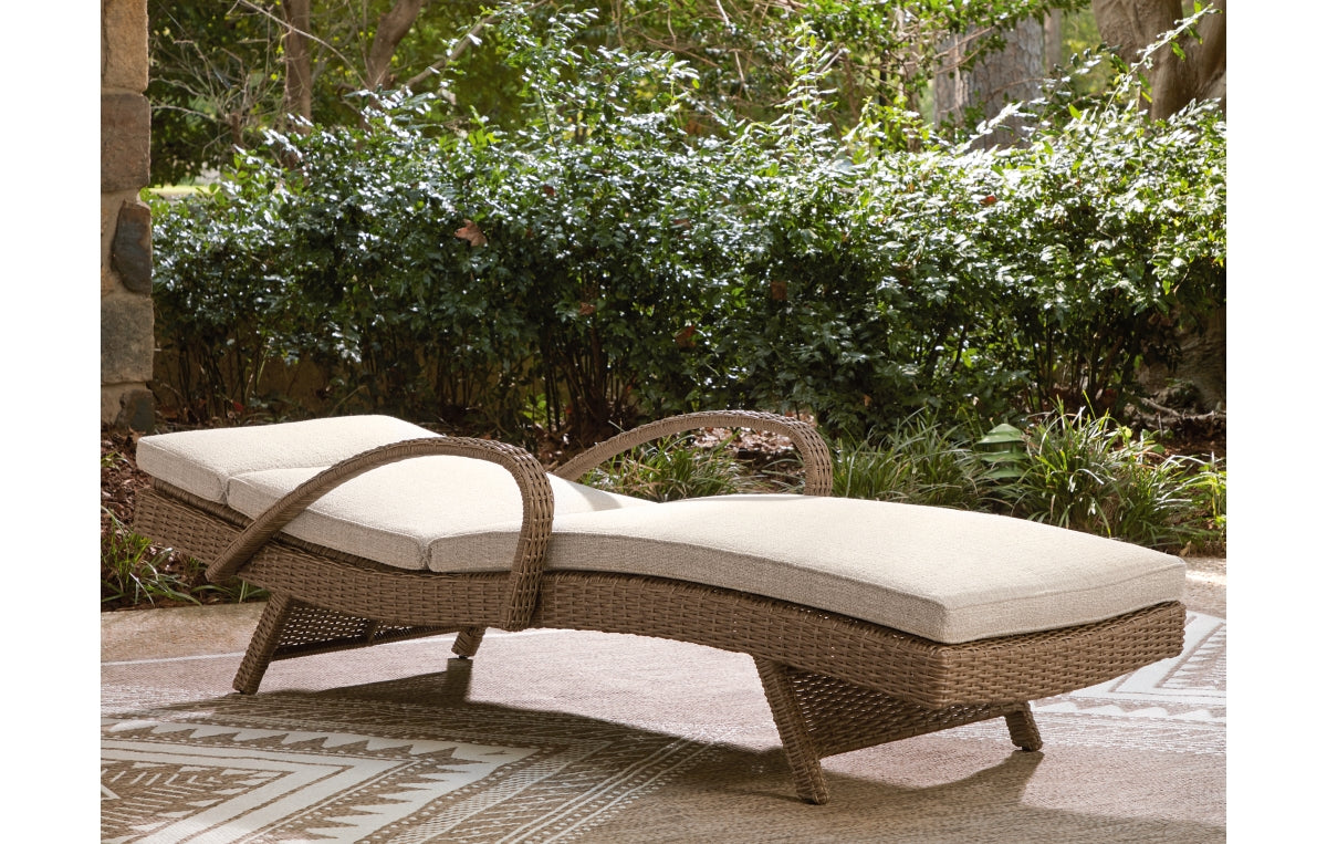 Laguna Heights Chaise Lounge with Cushion