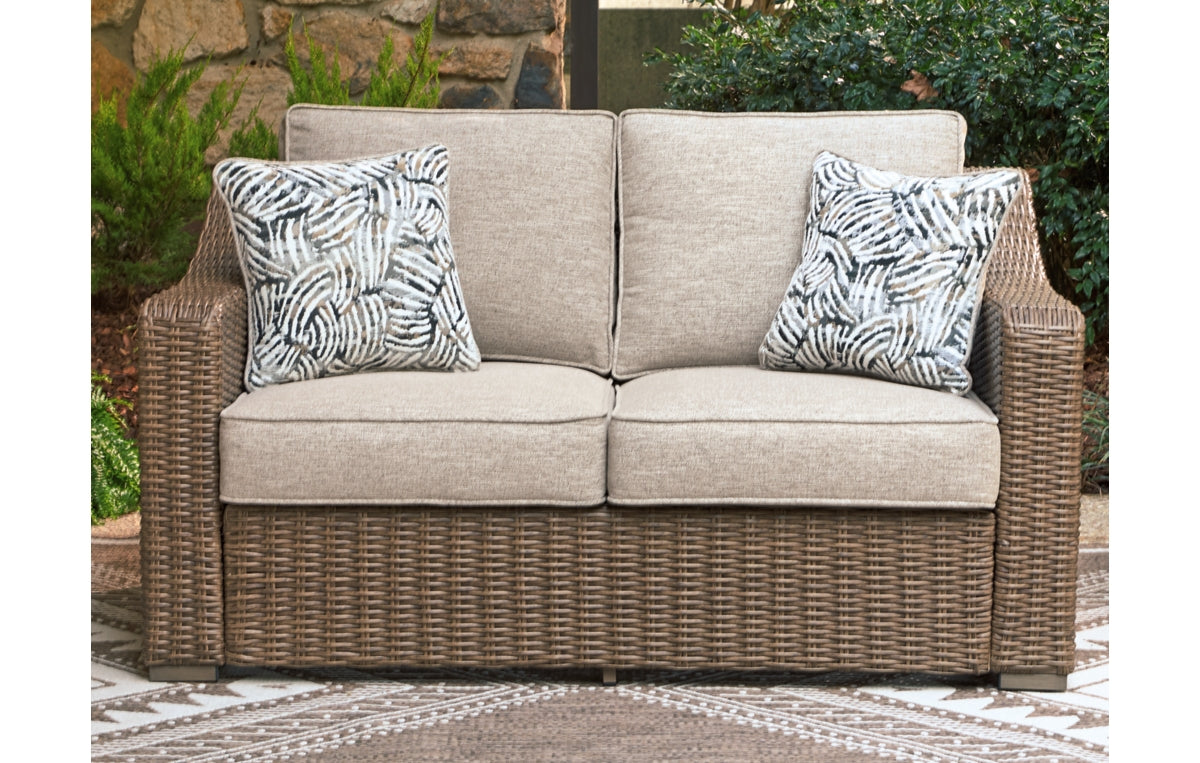Laguna Heights Outdoor Loveseat with Cushion