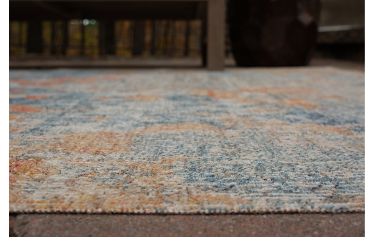 Wraylen 5'3" x 7' Rug